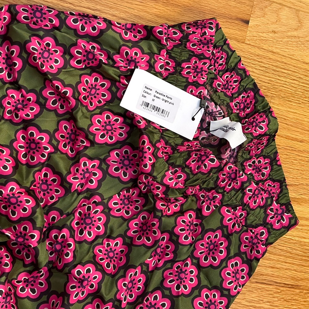 NWT LE CAFE NOIR PARADISE SET comes with M blouse and M pants - Picture 3 of 8